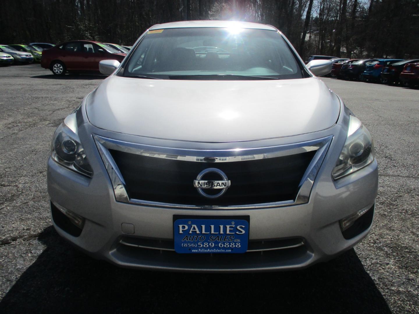 2013 SILVER Nissan Altima (1N4AL3AP6DC) with an 2.5L L4 DOHC 16V engine, AUTOMATIC transmission, located at 540a Delsea Drive, Sewell, NJ, 08080, (856) 589-6888, 39.752560, -75.111206 - Photo#9